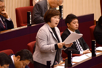 熊谷あつ子市議の議案質疑